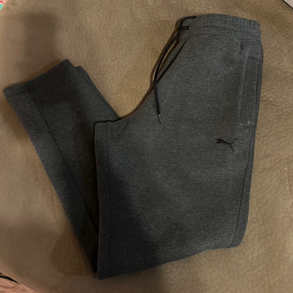 Men’s Puma Sweatpants. Size Medium. Charcoal Gray.
